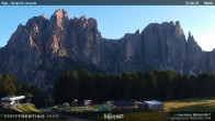 Archiv Foto Webcam Val di Fassa - Dirupi di Larséc 05:00