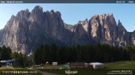 Archiv Foto Webcam Val di Fassa - Dirupi di Larséc 17:00
