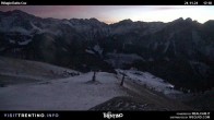 Archived image Webcam Fassatal - mountain hut Baita de Cruz 17:00