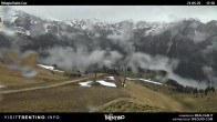 Archived image Webcam Fassatal - mountain hut Baita de Cruz 17:00
