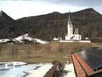 Archiv Foto Webcam Kreuth: Kirche und Freibad 09:00