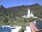 Archiv Foto Webcam Kreuth: Kirche und Freibad 09:00