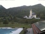 Archiv Foto Webcam Kreuth: Kirche und Freibad 19:00