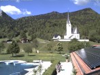 Archiv Foto Webcam Kreuth: Kirche und Freibad 09:00