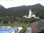 Archiv Foto Webcam Kreuth: Kirche und Freibad 11:00