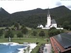 Archiv Foto Webcam Kreuth: Kirche und Freibad 09:00