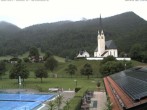 Archiv Foto Webcam Kreuth: Kirche und Freibad 17:00