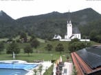 Archiv Foto Webcam Kreuth: Kirche und Freibad 05:00