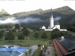 Archiv Foto Webcam Kreuth: Kirche und Freibad 05:00