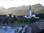 Archiv Foto Webcam Kreuth: Kirche und Freibad 06:00