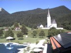 Archiv Foto Webcam Kreuth: Kirche und Freibad 08:00