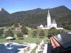 Archiv Foto Webcam Kreuth: Kirche und Freibad 07:00