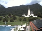 Archiv Foto Webcam Kreuth: Kirche und Freibad 17:00