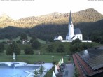Archiv Foto Webcam Kreuth: Kirche und Freibad 05:00