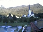 Archiv Foto Webcam Kreuth: Kirche und Freibad 06:00