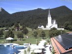 Archiv Foto Webcam Kreuth: Kirche und Freibad 09:00