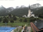 Archiv Foto Webcam Kreuth: Kirche und Freibad 17:00