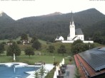 Archiv Foto Webcam Kreuth: Kirche und Freibad 05:00