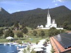 Archiv Foto Webcam Kreuth: Kirche und Freibad 09:00