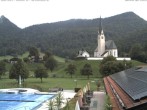 Archiv Foto Webcam Kreuth: Kirche und Freibad 08:00