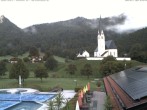 Archiv Foto Webcam Kreuth: Kirche und Freibad 03:00