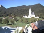 Archiv Foto Webcam Kreuth: Kirche und Freibad 08:00