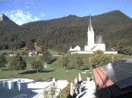 Archiv Foto Webcam Kreuth: Kirche und Freibad 08:00