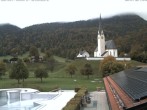 Archiv Foto Webcam Kreuth: Kirche und Freibad 11:00