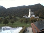 Archiv Foto Webcam Kreuth: Kirche und Freibad 13:00