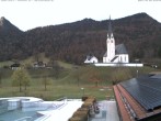 Archiv Foto Webcam Kreuth: Kirche und Freibad 06:00
