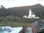 Archiv Foto Webcam Kreuth: Kirche und Freibad 06:00
