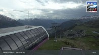 Archived image Webcam Bettmeralp: Bergstation Wurzenbord 18:00