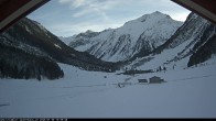 Archived image Mountain Hut Krimmler Tauernhaus - Webcam South 15:00