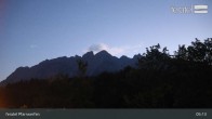 Archived image Webcam Castle Hohenwerfen (Pfarrwerfen 04:00