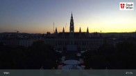 Archiv Foto Webcam Wiener Burgtheater 20:00