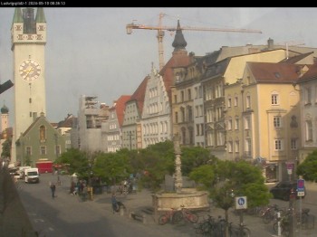Straubing: Blick auf den Stadtturm und Ludwigsplatz
