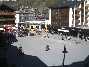 Zermatt Bahnhofplatz